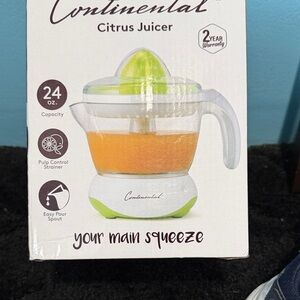 Green & White Citrus Juicer - Electric Home Juicer